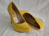 scarpin amarelo